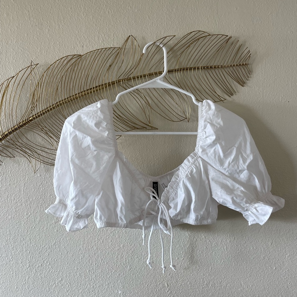 H&M crop white puff sleeve shirt